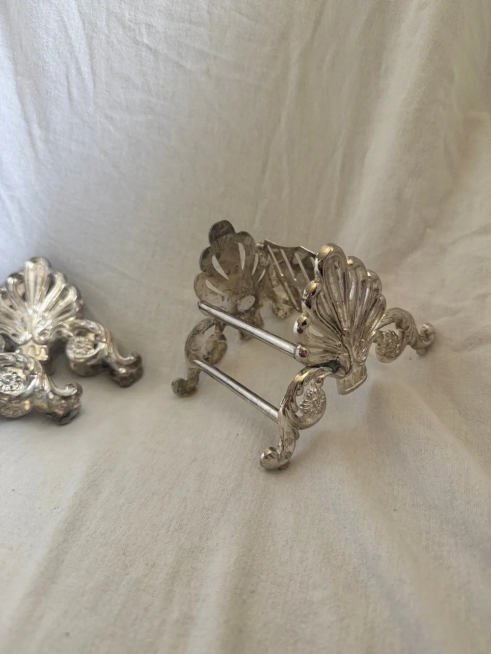 Vintage Silver Plated Leonard Italy Ornate Knife Rest and Napkin Holder